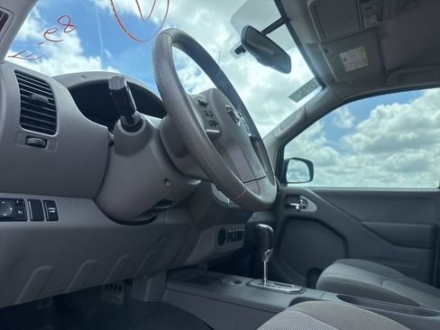 Used 2020 Nissan Frontier SV w/ Midnight Edition Floor Mats image 40