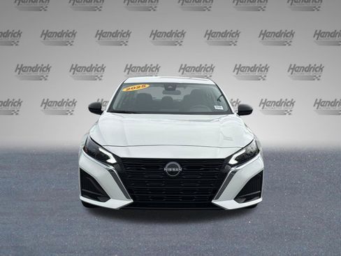 Used 2025 Nissan Altima 2.5 SV image 3