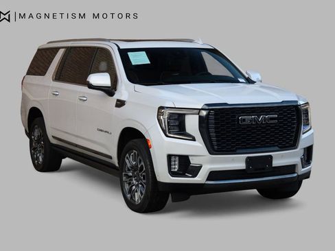 Used 2023 GMC Yukon XL Denali Ultimate image 6