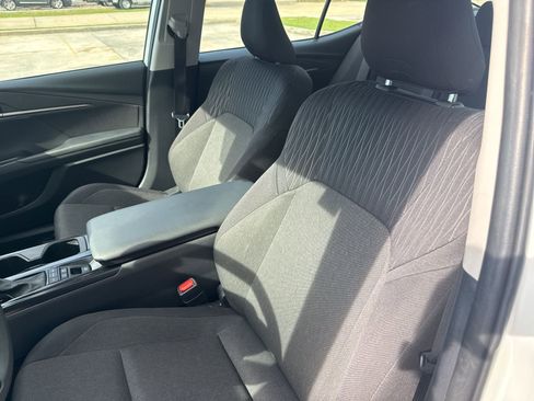 Used 2025 Toyota Camry LE image 12