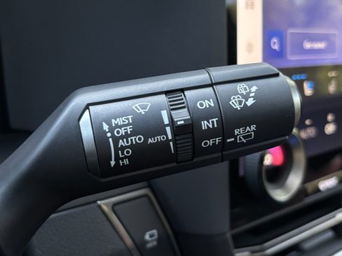 Used 2026 Lexus GX 550 w/ Accessory Package (2T) AWD/4WD image 42