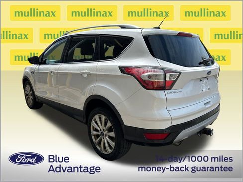 Used 2017 Ford Escape Titanium image 3