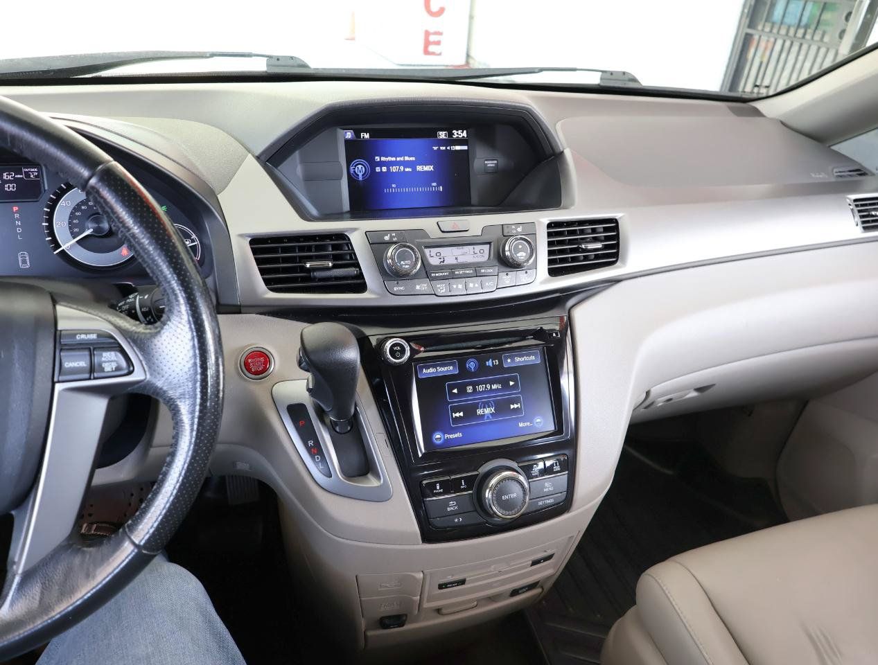 Used 2015 Honda Odyssey EX-L image 48