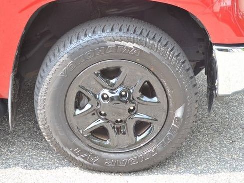 Used 2017 Toyota Tundra SR5 AWD/4WD image 10