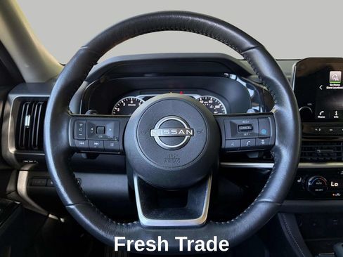 Used 2023 Nissan Pathfinder SL AWD/4WD image 14