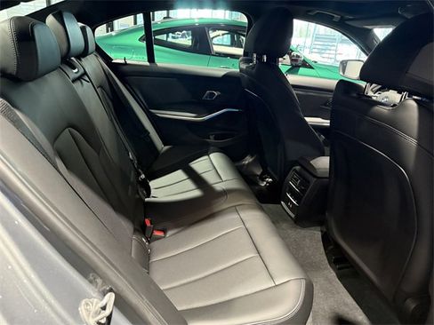 Used 2025 BMW 330i xDrive Sedan w/ Convenience Package image 27