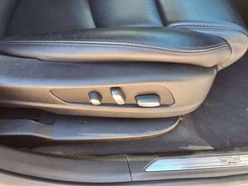 Used 2018 Cadillac XT5 Luxury image 10