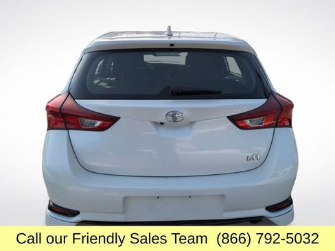 Used 2018 Toyota Corolla iM image 5