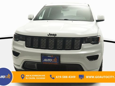 Used 2019 Jeep Grand Cherokee Altitude image 4