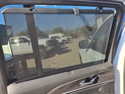 Used 2022 Jeep Grand Cherokee Limited 4xe w/ Luxury Tech Group II image 16