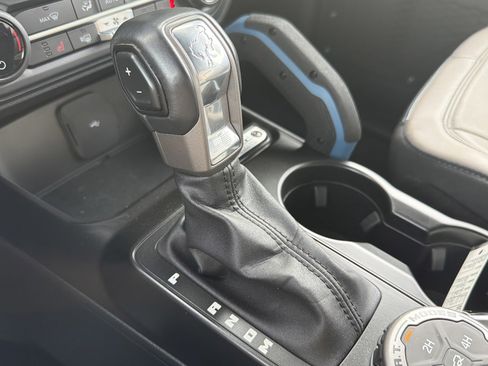 Used 2023 Ford Bronco Wildtrak image 18