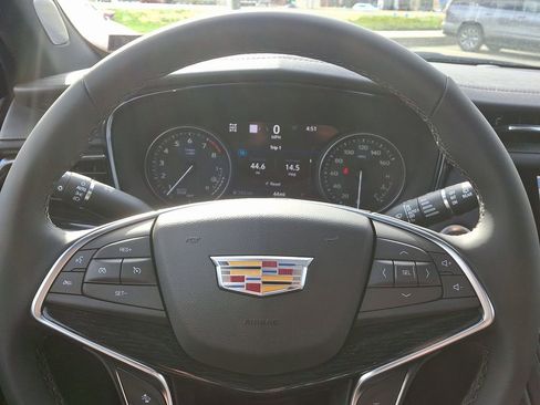 New 2025 Cadillac XT5 Premium Luxury w/ Technology Package image 9