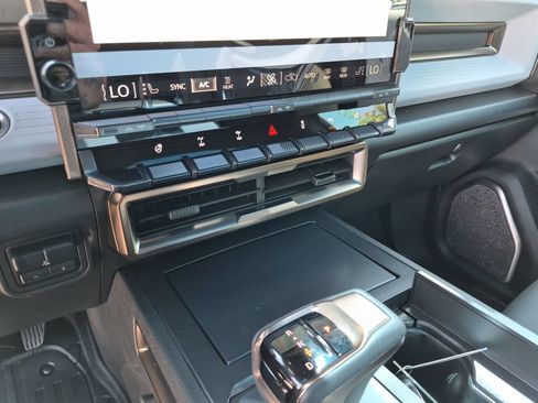 Used 2024 GMC Hummer EV 3X w/ Omega Edition AWD/4WD image 28