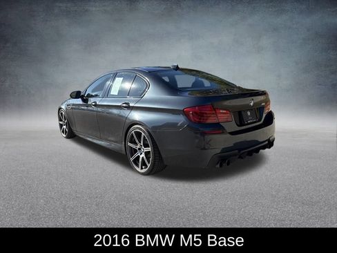 Used 2016 BMW M5 image 3