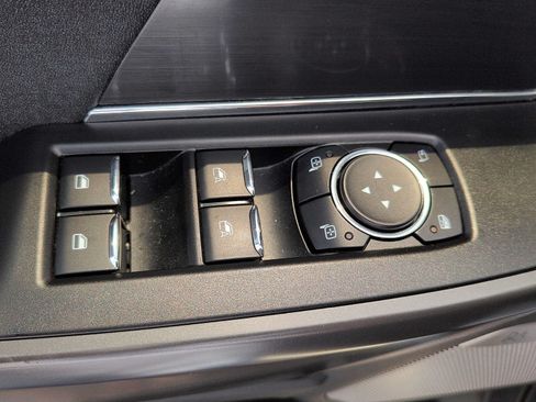 Used 2025 Ford F150 Lariat AWD/4WD image 17