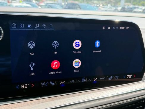 New 2026 Chevrolet Suburban Premier w/ Sun And Tow Package AWD/4WD image 25