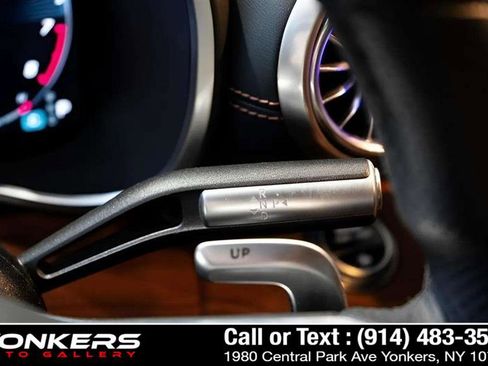 Used 2022 Mercedes-Benz SL 55 AMG 4MATIC w/ Driver Assistance Package image 42