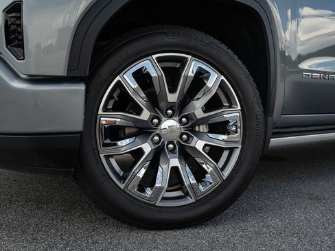 Used 2025 GMC Sierra 1500 Denali w/ Denali Reserve Package AWD/4WD image 7
