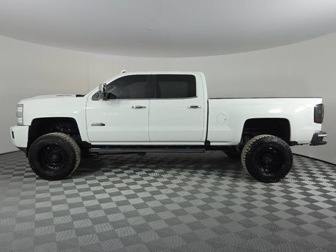 Used 2018 Chevrolet Silverado 2500 High Country AWD/4WD image 5