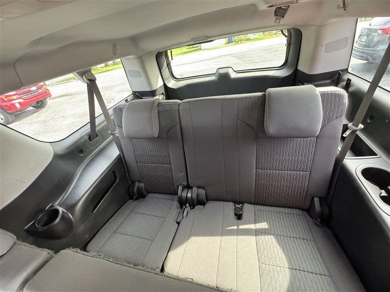 Used 2018 Chevrolet Suburban LS w/ Skid Plate Package AWD/4WD image 12