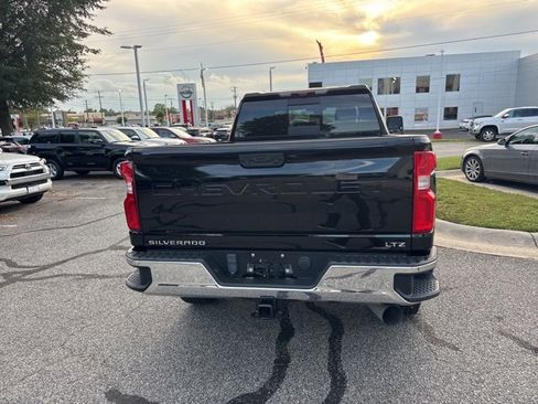 Used 2021 Chevrolet Silverado 2500 LTZ w/ LTZ Plus Package image 8
