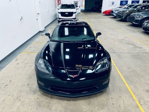 Used 2006 Chevrolet Corvette Z06 w/ Preferred Equipment Group image 2