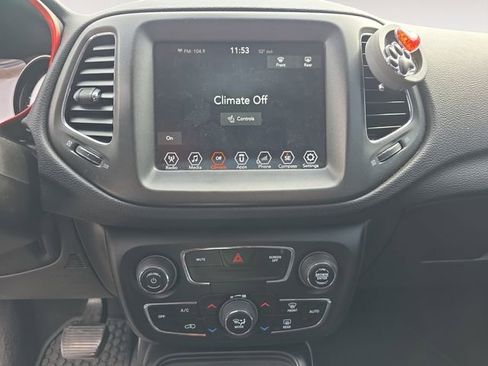 Used 2018 Jeep Compass Trailhawk w/ Cold Weather Group image 10