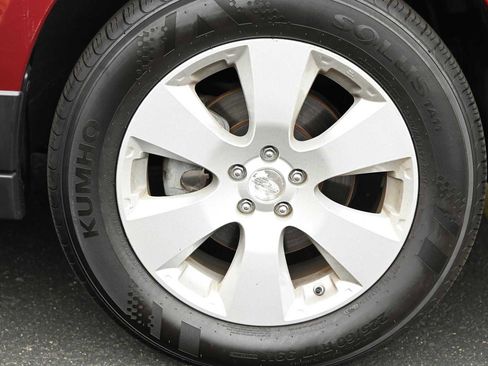 Used 2012 Subaru Outback 2.5i Premium AWD/4WD image 9