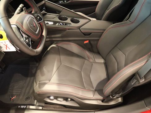 New 2026 Chevrolet Corvette Stingray Preferred Cpe w/ Z51 Performance Package RWD image 11