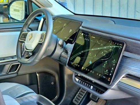 Used 2023 Rivian R1S Launch Edition AWD/4WD image 17