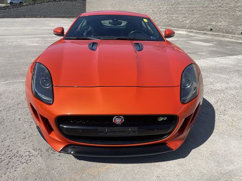Used 2015 Jaguar F-TYPE R image 4
