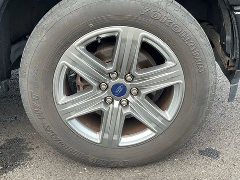 Used 2019 Ford F150 XLT w/ Equipment Group 302A Luxury image 13