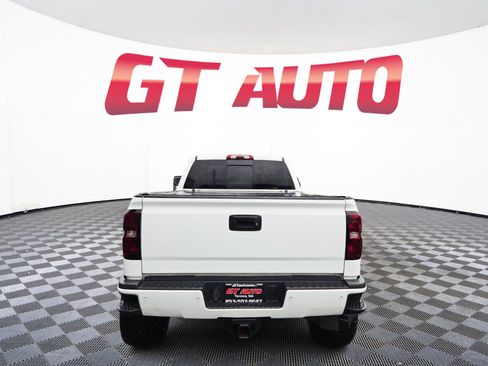 Used 2016 Chevrolet Silverado 2500 High Country image 5