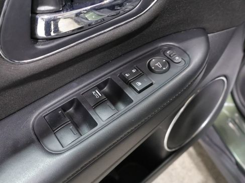 Used 2018 Honda HR-V EX image 13