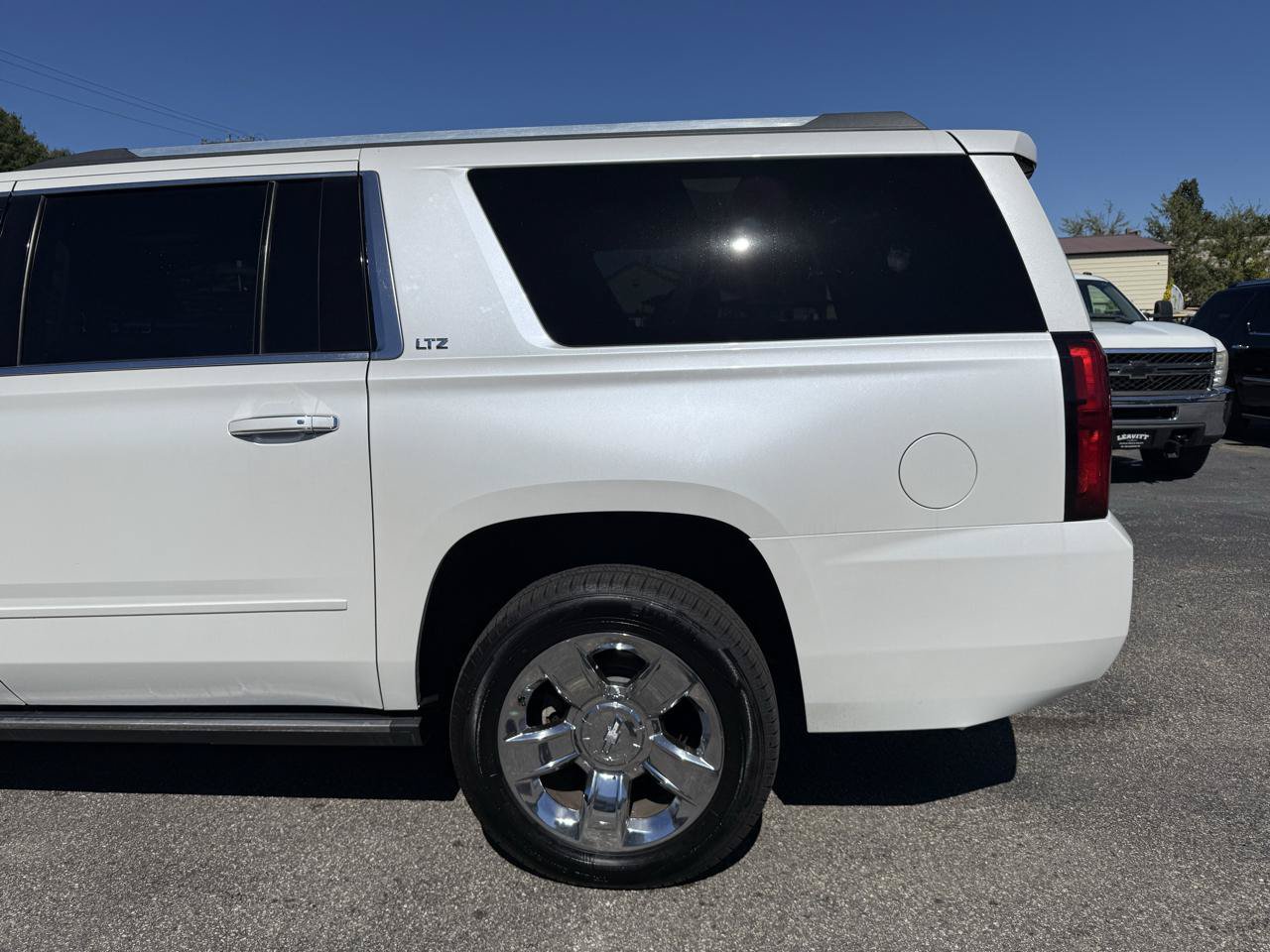 Used 2016 Chevrolet Suburban LTZ AWD/4WD image 6