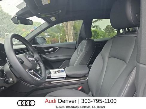 Used 2023 Audi Q8 Premium Plus w/ Premium Plus Package AWD/4WD image 6