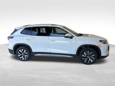 New 2025 Volkswagen Tiguan S image 6