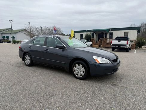 Used 2004 Honda Accord LX image 2