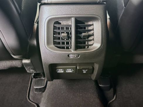 Used 2021 Jeep Cherokee Latitude Lux w/ Comfort/Convenience Group AWD/4WD image 27