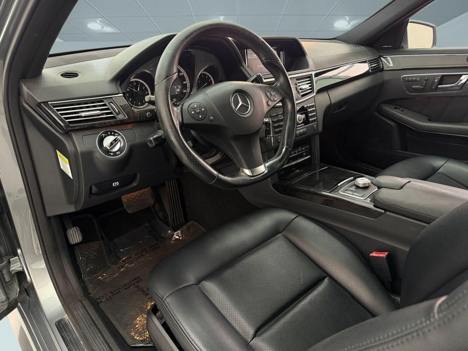 Used 2010 Mercedes-Benz E 350 Sedan image 4