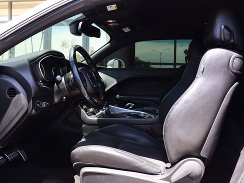 Used 2019 Dodge Challenger R/T Scat Pack w/ Plus Package RWD image 34