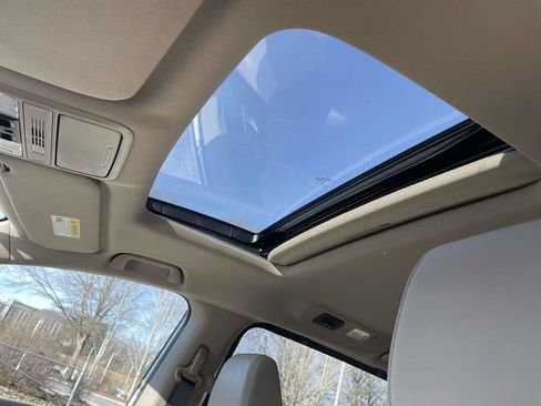 Used 2024 Honda Odyssey EX-L image 23