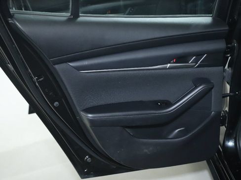 Used 2022 MAZDA MAZDA3 Sedan FWD image 13