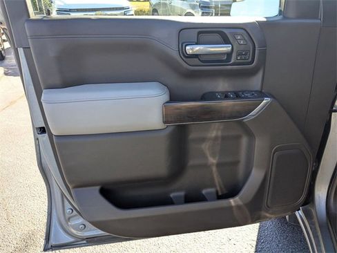 Used 2020 GMC Sierra 1500 SLT image 12