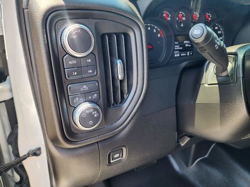 Used 2024 GMC Sierra 1500 Pro w/ Pro Value Package AWD/4WD image 17