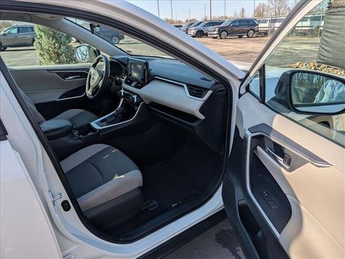 Used 2020 Toyota RAV4 XLE w/ All Weather Liner Package image 11