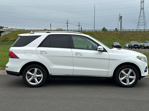 Used 2016 Mercedes-Benz GLE 350 4MATIC image 2
