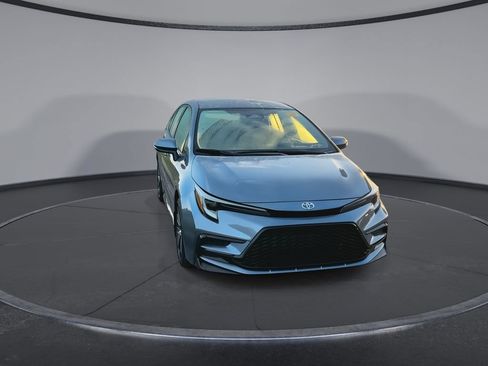 Certified 2024 Toyota Corolla SE FWD image 3