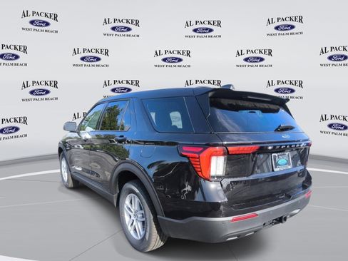 New 2026 Ford Explorer Active RWD image 3