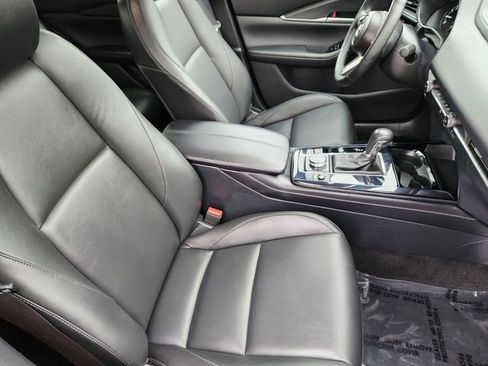 Certified 2025 MAZDA CX-30 AWD 2.5 S w/ Select Sport Pkg image 4